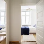 2ndhomes Gorgeous 2br By The Esplanade Park Apartamento
