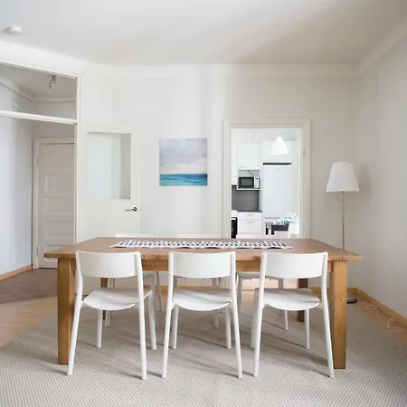 2ndhomes Gorgeous 2br By The Esplanade Park Apartment Helsinki